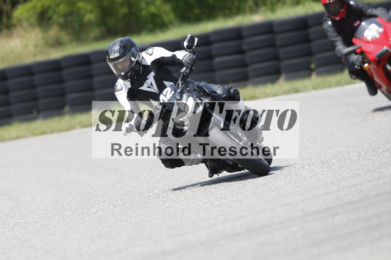 /27 12.06.2025 Ducati Schweiz Trackday Warmup  ADR/blau-bleu/12